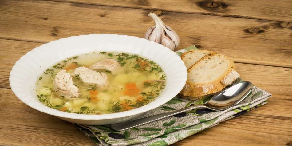 ¿El caldo de pollo sirve para la gripe? Esto dice la ciencia