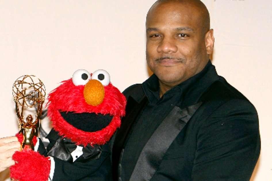 Kevin Clash, el titiritero detrás del personaje Elmo de "Plaza Sésamo". / AFP