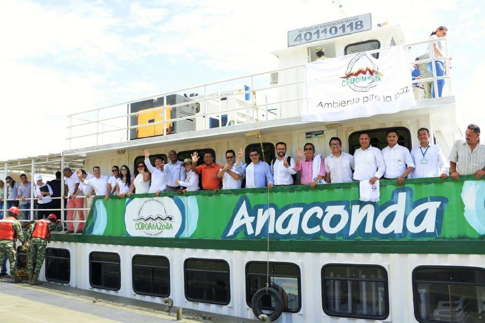 Esta es el aula flotante Anaconda, que espera capacitar a más de 3.000 personas para mediados de diciembre. / Fotos: Cortesía Corpoamazonia