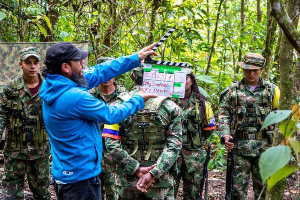 Los exguerrilleros grabaron “Historias de guerra”, junto a siete cineastas que viajaron hasta el espacio de reincorporación de La Elvira, Cauca. / Colectivo creador de "Historias de Guerra".