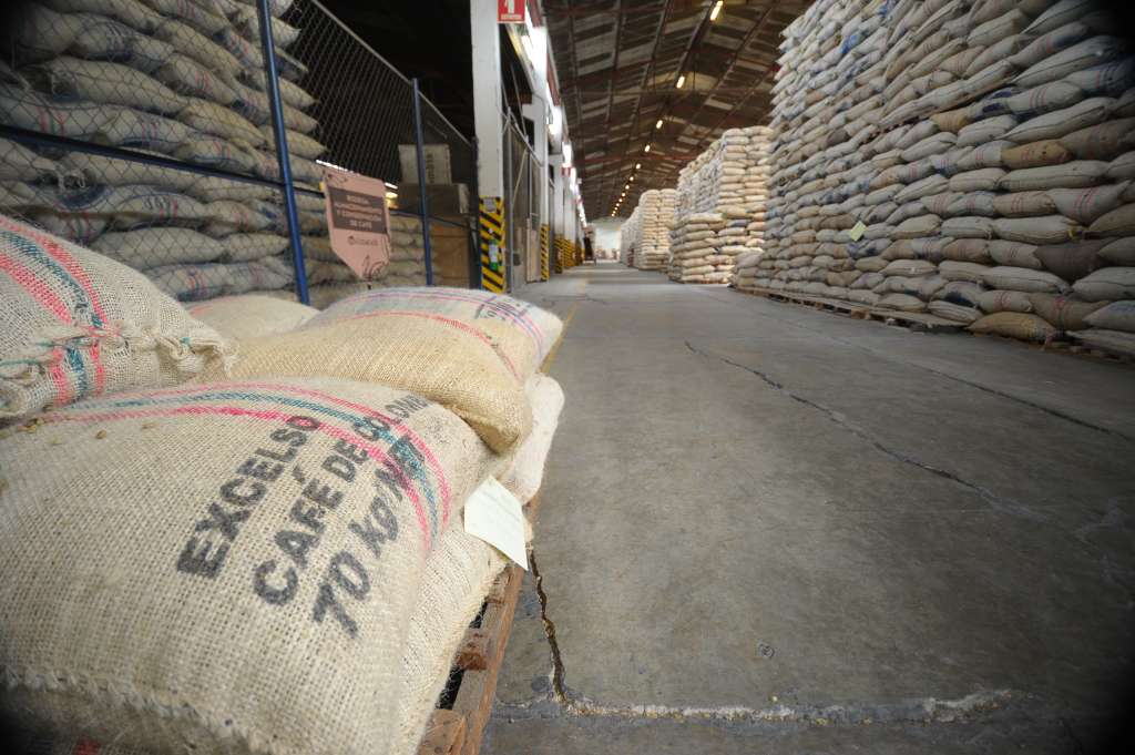 Centro logístico integral de café, cuenta con 4.400 metros cuadrados de área construida, 14 metros de altura, siete muelles con plataformas hidráulicas y puertas eléctricas; Centro que pertenece a la empresa Almacenes de Depósito de Café (Almacafé).