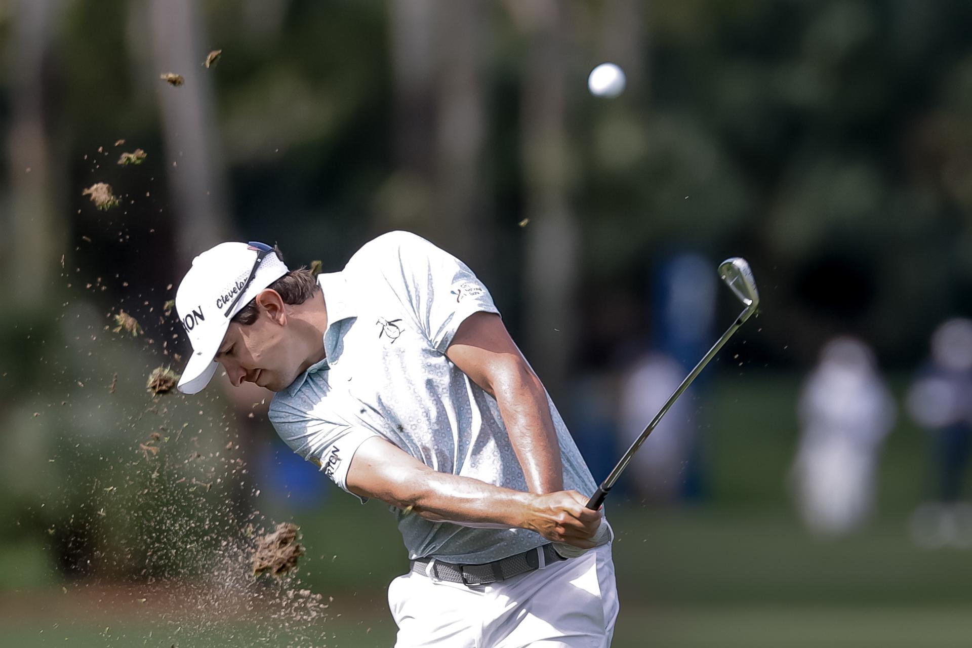 PONTE VEDRA BEACH (United States), 13/03/2026.- Nico Echavarria of Colombia hits from the fairway on the seventh hole during the second round of The Players Championship golf tournament at TPC Sawgrass in Ponte Vedra Beach, Florida, USA, 13 March 2026. EFE/EPA/ERIK S. LESSER