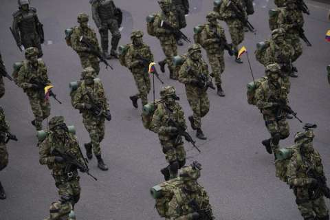 Critican decisión de eliminar varios Comandos Conjuntos de las Fuerzas Militares