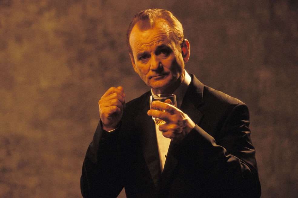 Bill Murray en ‘Perdidos en Tokio’ (2003), película dirigida por Sofía Coppolla y co protagonizada por Scarlett Johansson. / Romar Media