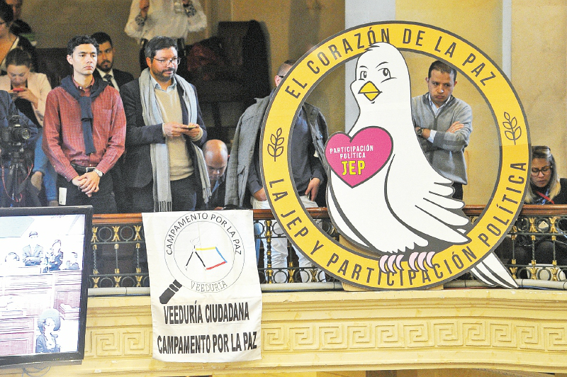 La propuesta para la Fuerza Pública se viene discutiendo desde la reglamentación de la JEP. / Archivo - Gustavo Torrijos - El Espectador