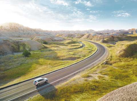 ¿Qué debe revisarle al carro antes de salir de viaje en carretera?