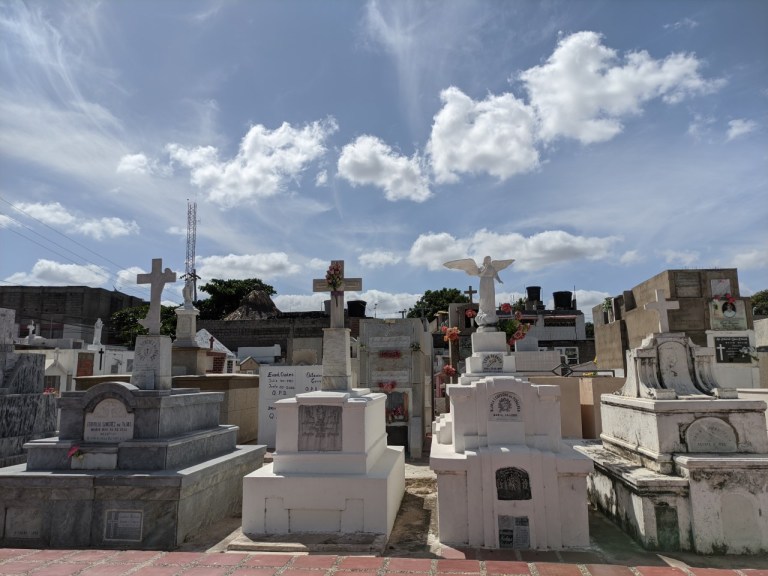 La pandemia acabó con el descanso de los muertos en Riohacha