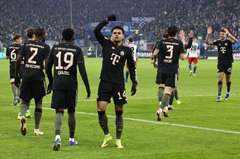 Luis Díaz entró en el segundo tiempo con Bayern Múnich y marcó en la primera jugada: video