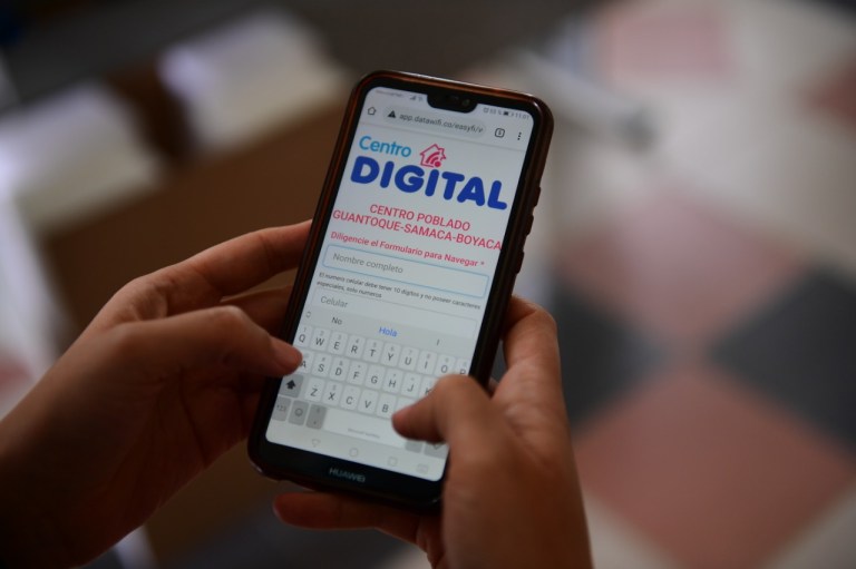 En Colombia ya hay 3.610 centros digitales instalados