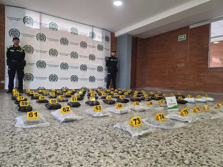 Incautan 43 kilos de marihuana en bodega de envíos: iba para Girardot