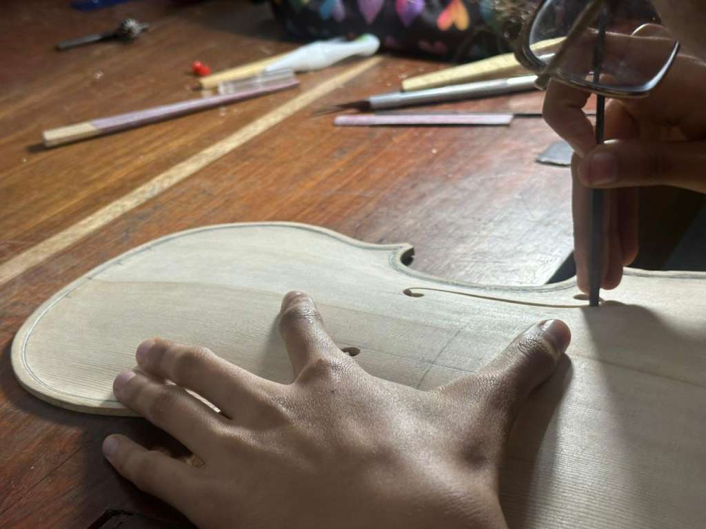 El programa de lutería en Ibagué tiene el apoyo de la Escuela Internacional de Lutería de Cremona.