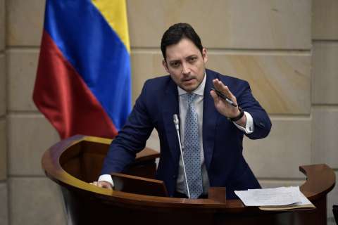 “La constante de Gustavo Petro es tratar de aniquilar al opositor de ideas”
