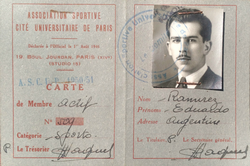 Foto del carné de la Asociación Deportiva de la Universidad de París. Documento del archivo personal de Eduardo Ramírez Villamizar. / © Archivo personal del artista / Corporación Eduardo Ramírez Villamizar