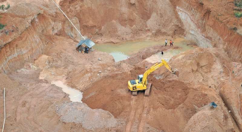 La trazabilidad de la producción mineral, la capacitación a jueces y el ajuste a marcos normativos de endurecimiento de penas para actividades ilegales son algunos de los puntos a tratar para mejorar dentro del sector minero, en términos de regulación, según los expertos consultados.