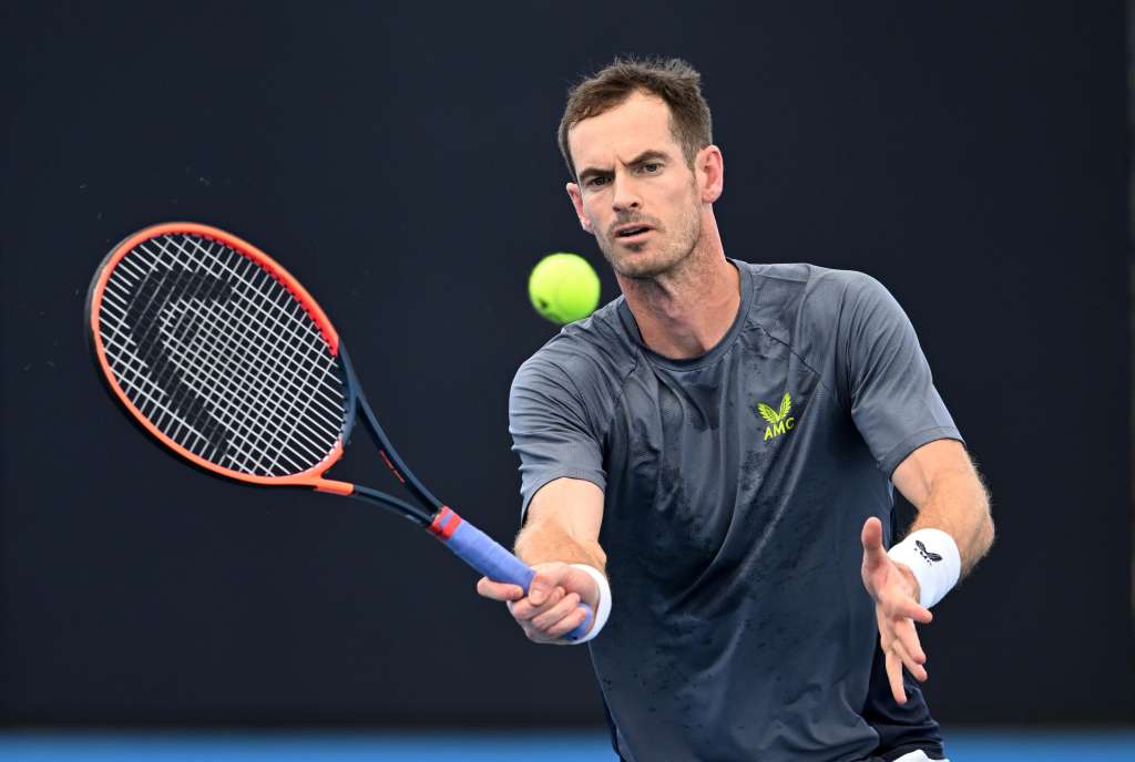 Brisbane (Australia), 28/12/2023.- Andy Murray of Britain in action during a practice session ahead of the Brisbane International at the Queensland Tennis Centre in Brisbane, Australia 28 December 2023. (Tenis, Reino Unido) EFE/EPA/DARREN ENGLAND AUSTRALIA AND NEW ZEALAND OUT