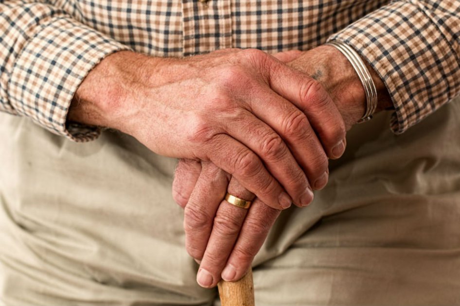 La Corte dice que deben presentarse dos pruebas para que una persona de edad avanzada pueda tomar una decisión. / Pixabay.