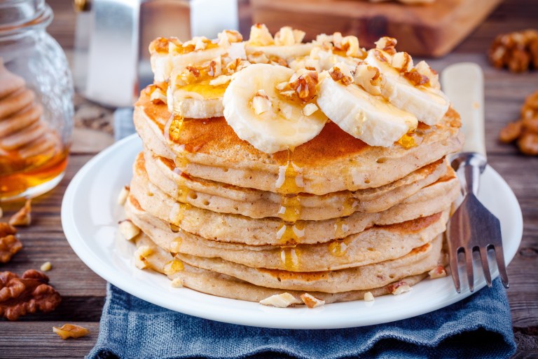 Receta: pancakes saludables de avena y banano