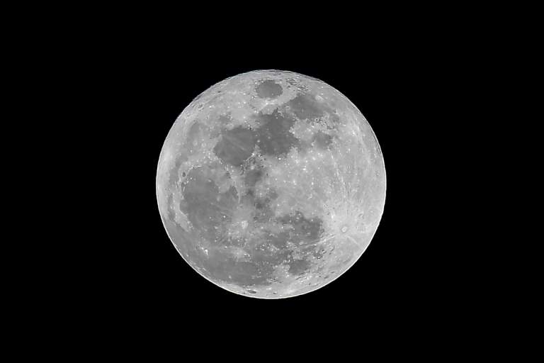 La NASA retrasa su misión tripulada a la Luna hasta 2025