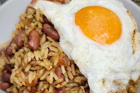 Receta para preparar calentao de frijolitos cuarentanos de los Montes de María