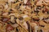 Receta para preparar fideos secos con hongos