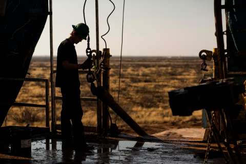 Le piden a entes de control frenar la venta de la participación en el Permian