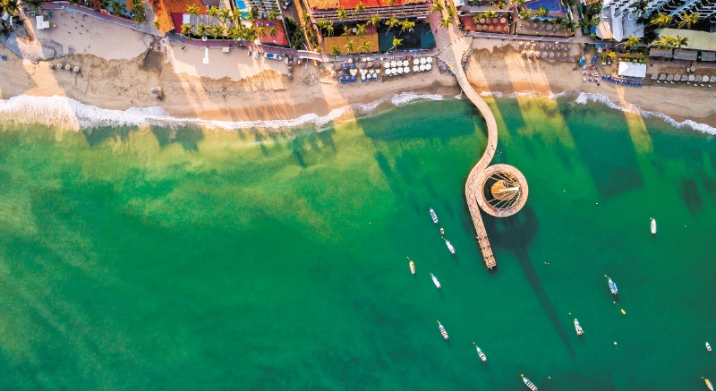 Playa Los Muertos, la única dentro de la ciudad con muelle propio. / Fotos: Cortesía