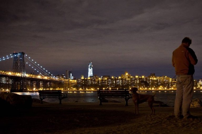 Con baile celebran llegada de electricidad a Manhattan