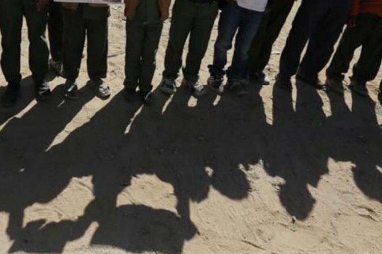 Nueve niños mueren de camino a la escuela al explotar una mina en Afganistán