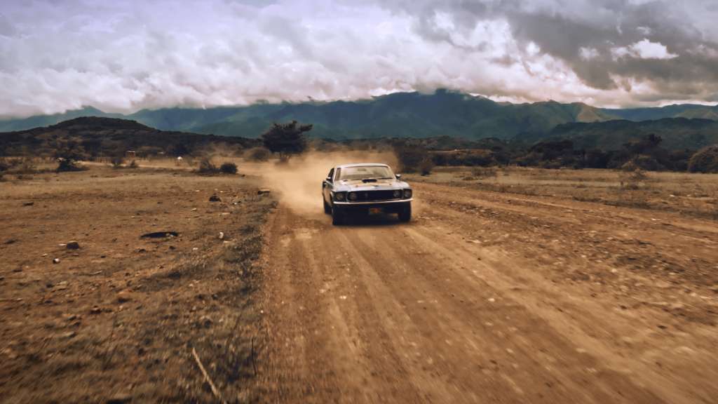 Ford Mustang, carro protagonista del video de Navidad de Inter Rapidísimo.