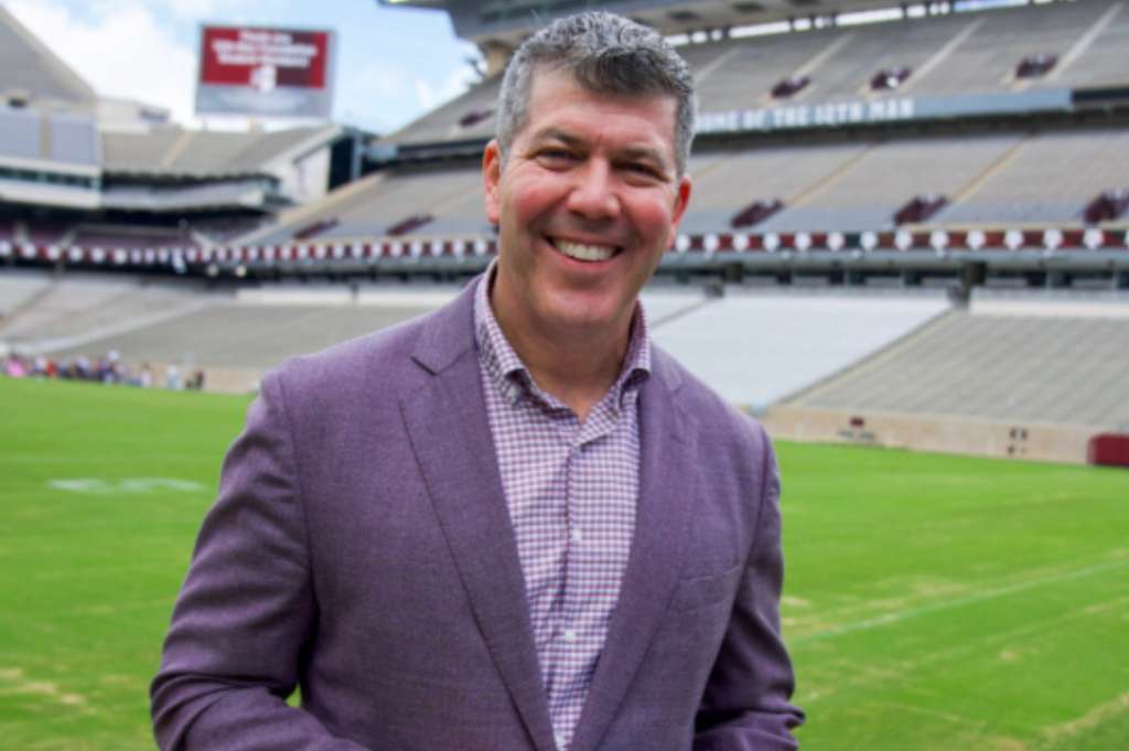 Fernando Palomo lleva casi 30 años como periodista y relator en ESPN.