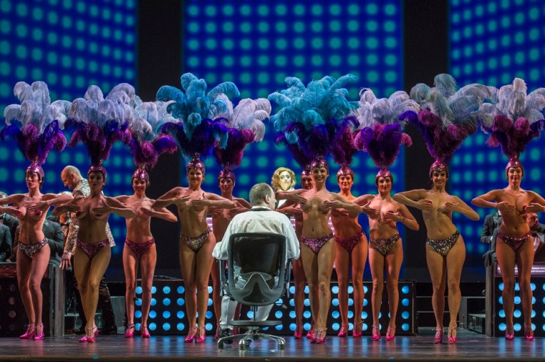 Una ópera que hará historia en Bogotá: en Mahagonny todo está permitido