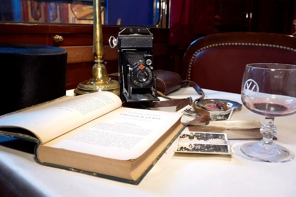 Tanto el escritor ruso León Tolstói como el zar Fernando I de Bulgaria viajaron en el Orient Express, cuyos vagones son objeto de exposición en Bruselas.
