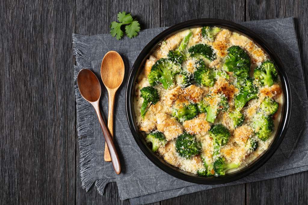 Pollo cremoso con brócoli