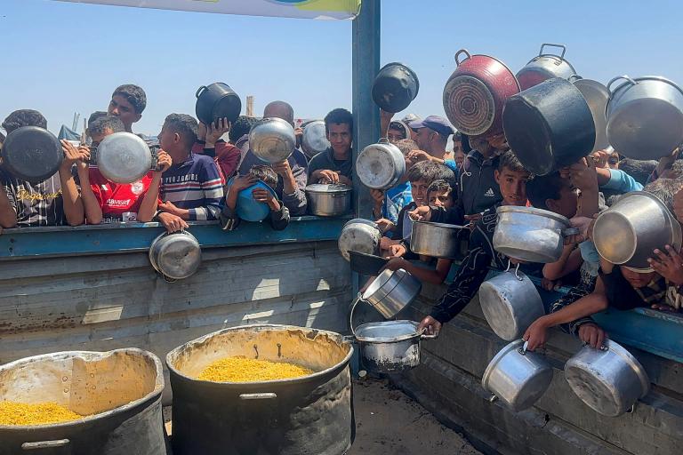 ¿Qué le pasa al cuerpo durante la hambruna? Así se ve el drama humano en Gaza