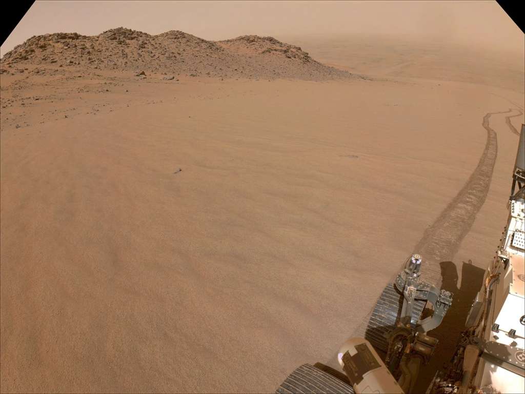El explorador Perseverance de la NASA ascendió 500 metros por la ladera de un cráter de Marte, alcanzando la cima el 11 de diciembre.