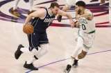 Los Mavericks aplastaron a Boston y evitaron la barrida en las Finales de la NBA