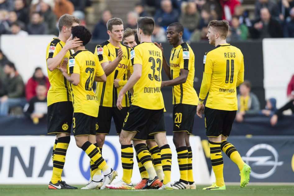 El colombiano Adrián Ramos participó del primer gol. Foto: Borussia Dortmund,