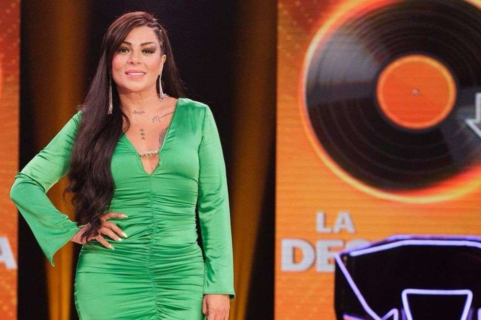 Marbelle, mentora de 'La Descarga, el templo de la música', se unió a su hija Rafaella y presumieron nuevo aspecto.