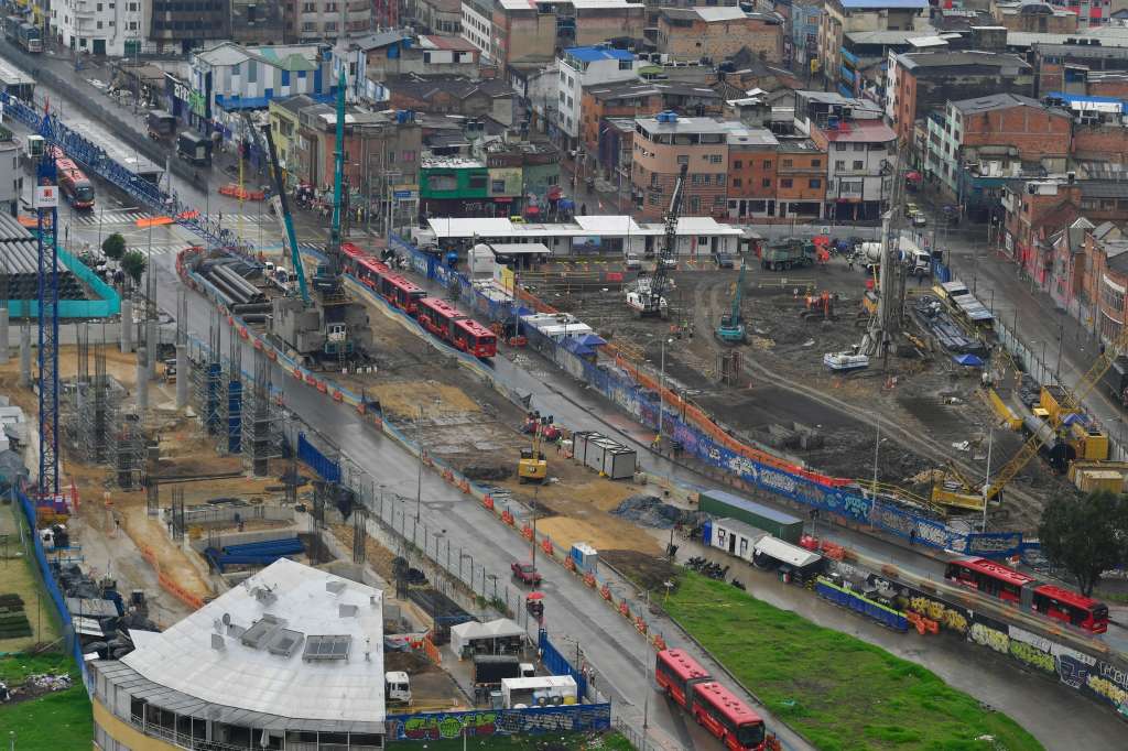 Obras del Metro de Bogotá, a la altura de la Av. Caracas entre calles 26 y 28.