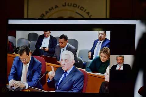 Caso Uribe, una lección de las mujeres