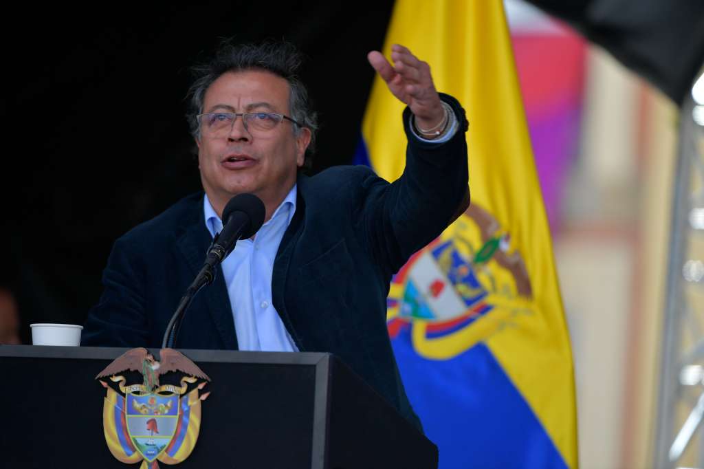 Presidente de la República, durante la concentración en la Plaza de Bolívar para defender la reforma pensional.