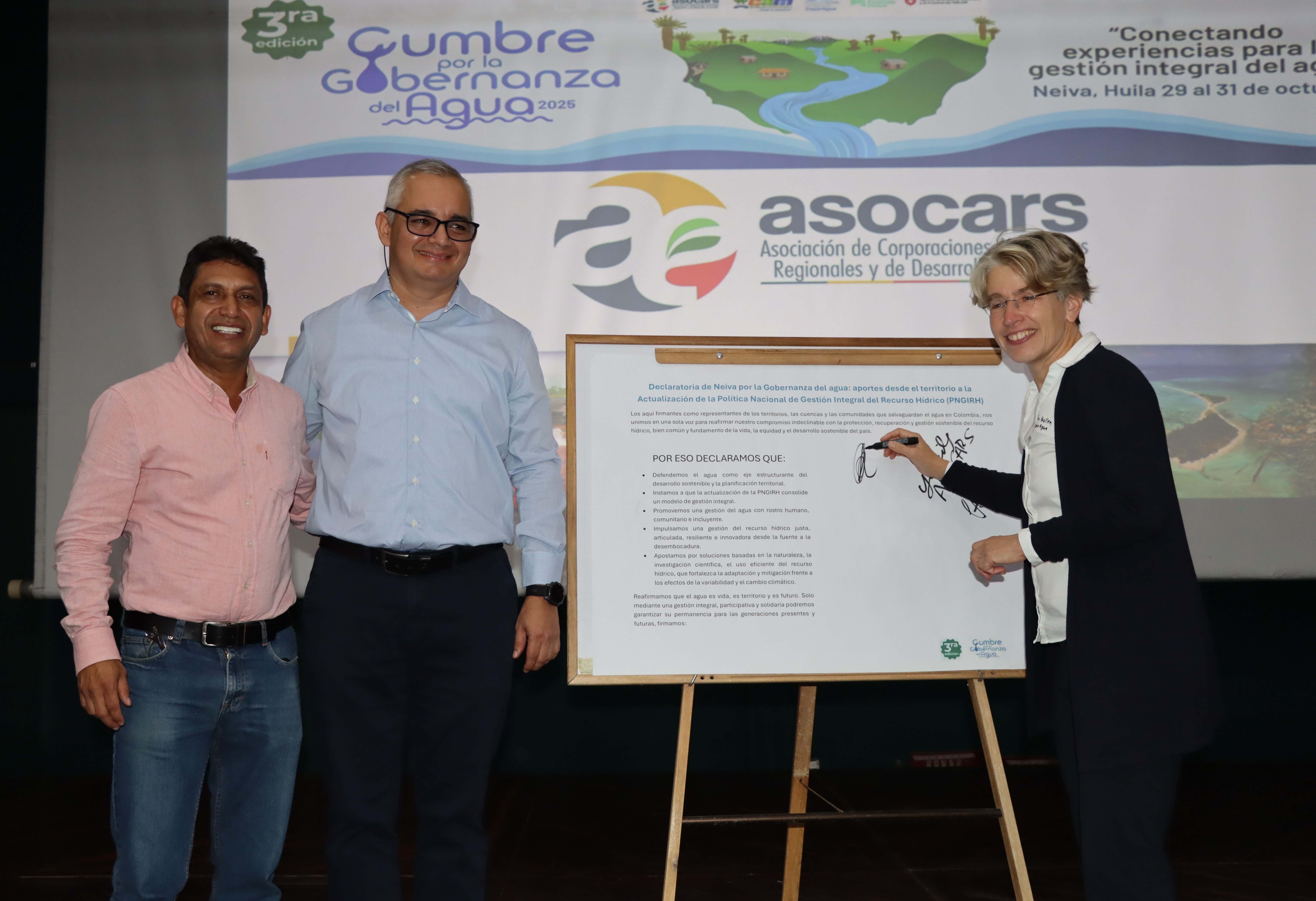 En la declaratoria, sobresale la apuesta por soluciones basadas en la naturaleza, la investigación científica y el uso eficiente del recurso hídrico de manera integral entre las aguas subterráneas, superficiales y marino-costeras y la gestión de información, que fortalezca la adaptación y mitigación frente a los efectos de la variabilidad y el cambio climático.