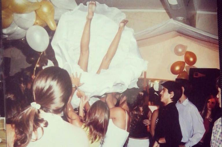 Las peores fotos de quinceañeras en un hilo de Twitter