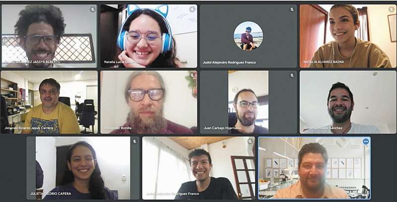Una de las reuniones virtuales de todos los becarios.