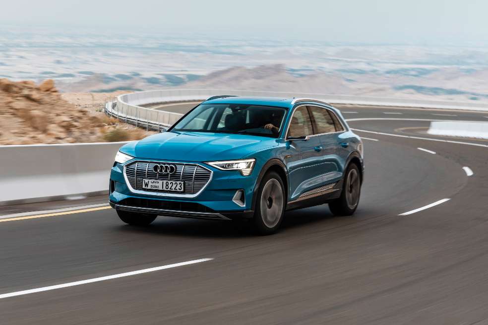 Audi e-tron.