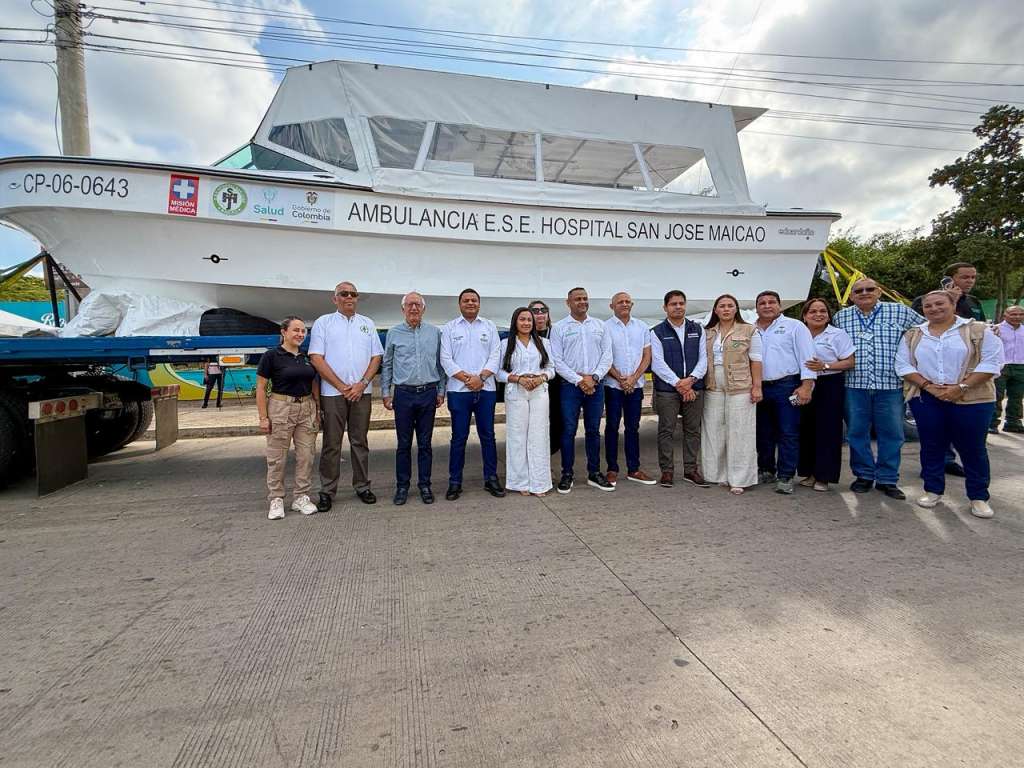 En el Hospital San José de Maicao, el Ministerio de Salud formalizó la entrega de dos ambulancias marítimas y su dotación completa.