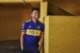 Con Fabra de modelo, Boca Juniors estrena su nueva camiseta