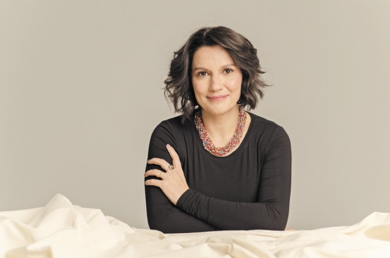 Marcela Villegas: Caminar sobre los muertos