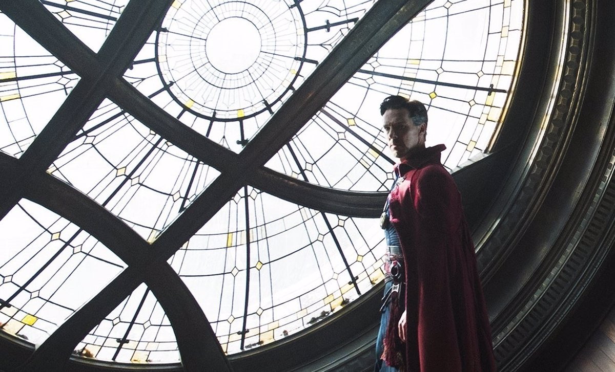 En el momento de máximo peligro, todos salvo Murdock serían transportados de repente hasta el Sanctum Santorum del Doctor Strange.