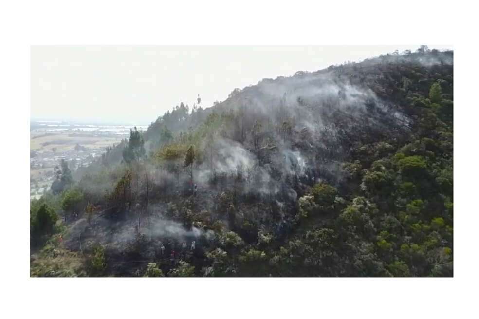 Incendio en Tenjo el pasado sábado 8 de febrero que fue sofocado ese mismo día y afecto aproximadamente 5,5 hectáreas. / Cortesía: Bomberos de Cundinamarca